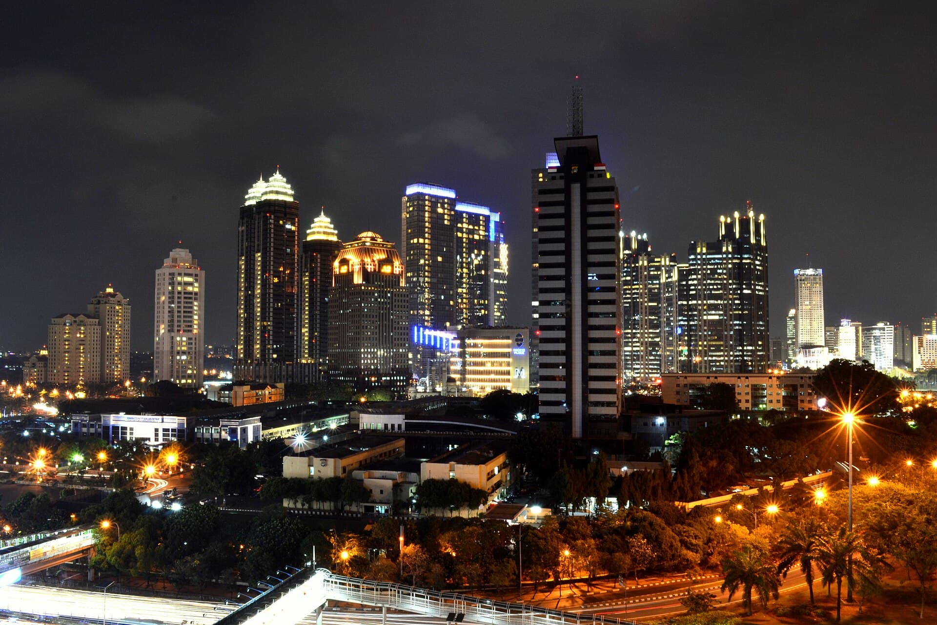 Kawasan bisnis Jakarta pada malam hari